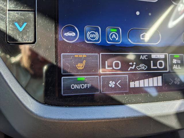Used 2025 Subaru Forester Premium AWD/4WD image 28