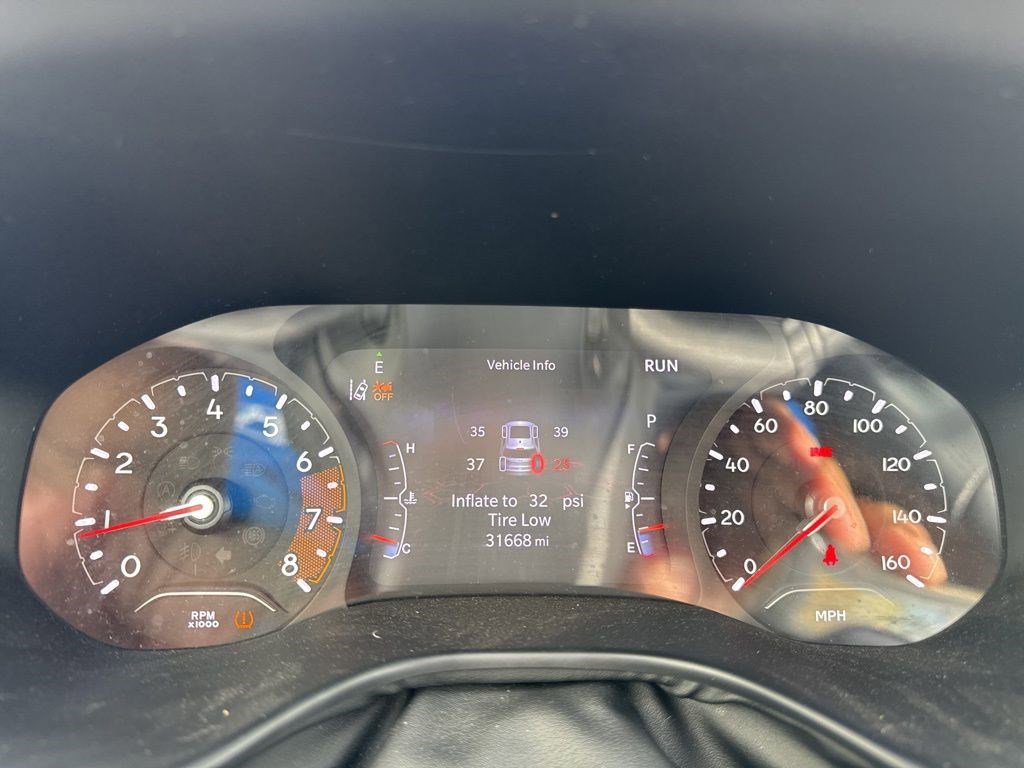 Used 2022 Jeep Compass Limited image 18