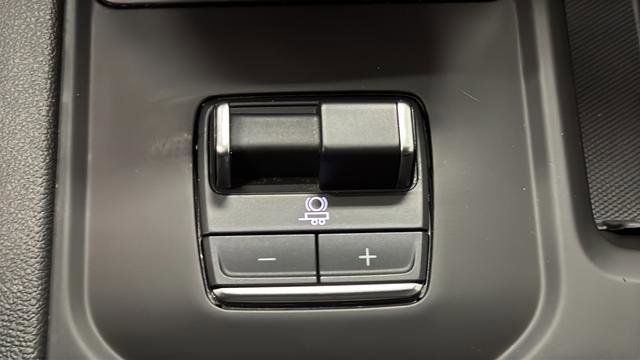 Used 2022 GMC Sierra 1500 AT4 w/ AT4 Premium Package image 42