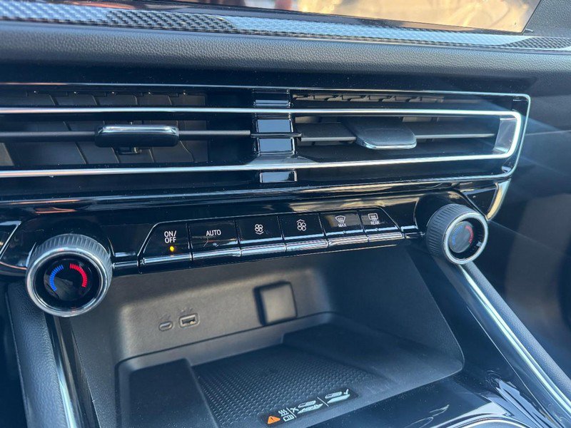 New 2026 Chevrolet Traverse High Country image 14