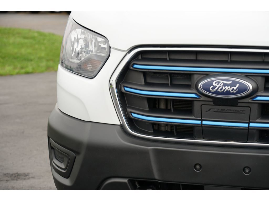 Used 2022 Ford E-Transit Medium Roof w/ Interior Upgrade Package image 9