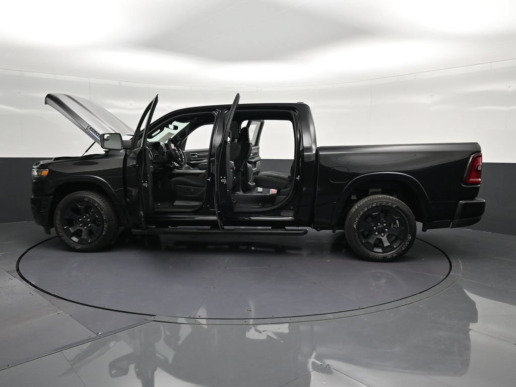 Used 2025 RAM 1500 Big Horn RWD image 38