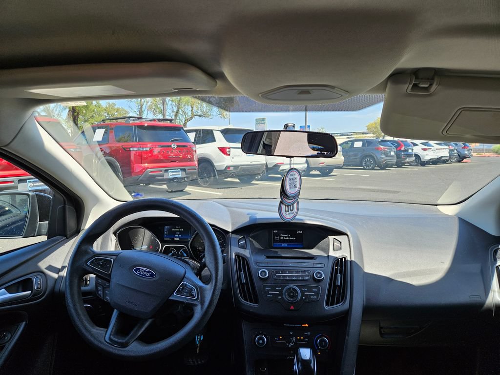 Used 2015 Ford Focus SE FWD image 11