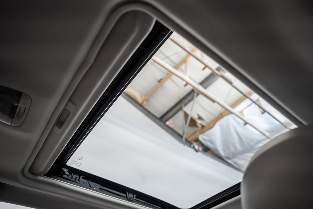 Used 2017 Subaru Forester 2.5i Limited AWD/4WD image 34