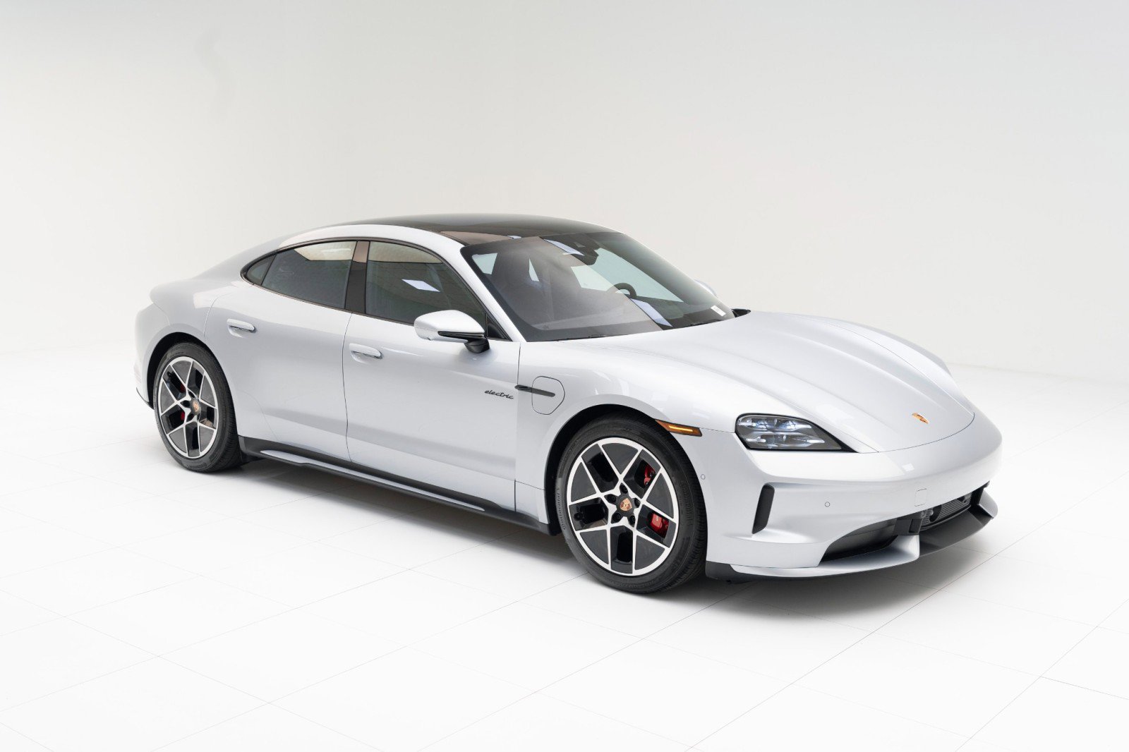 New 2025 Porsche Taycan 4S image 7