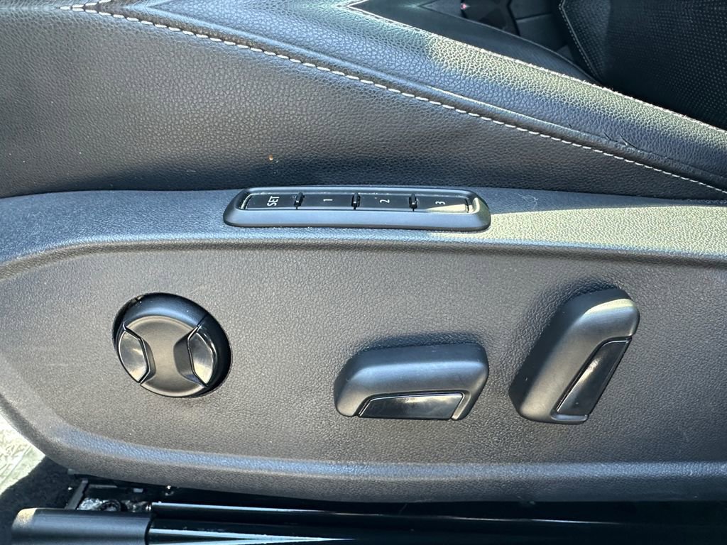 Used 2019 Volkswagen Jetta SEL Premium image 10