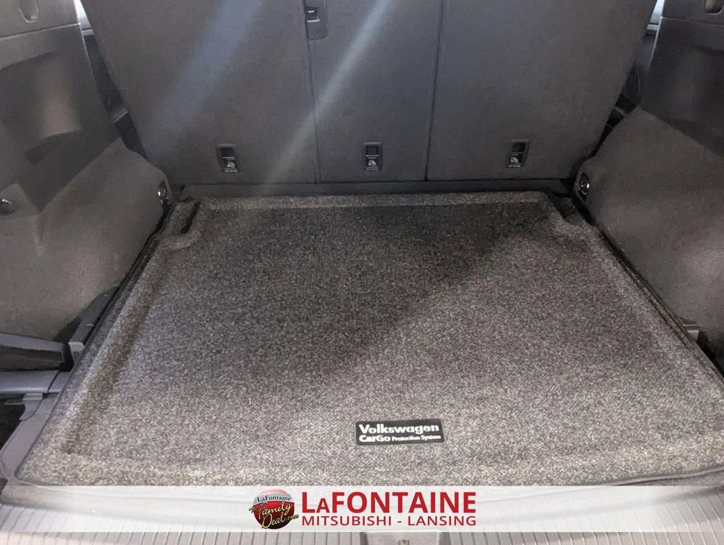 Used 2024 Volkswagen Tiguan SE R-Line image 31