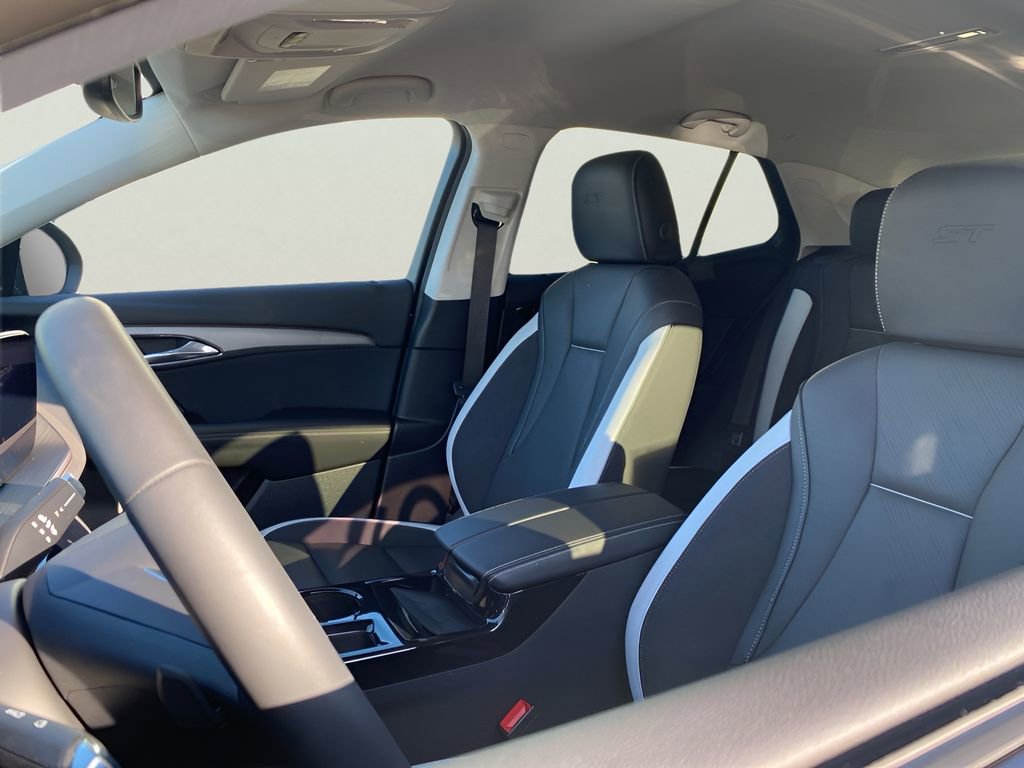 Used 2025 Buick Envision Sport Touring image 12