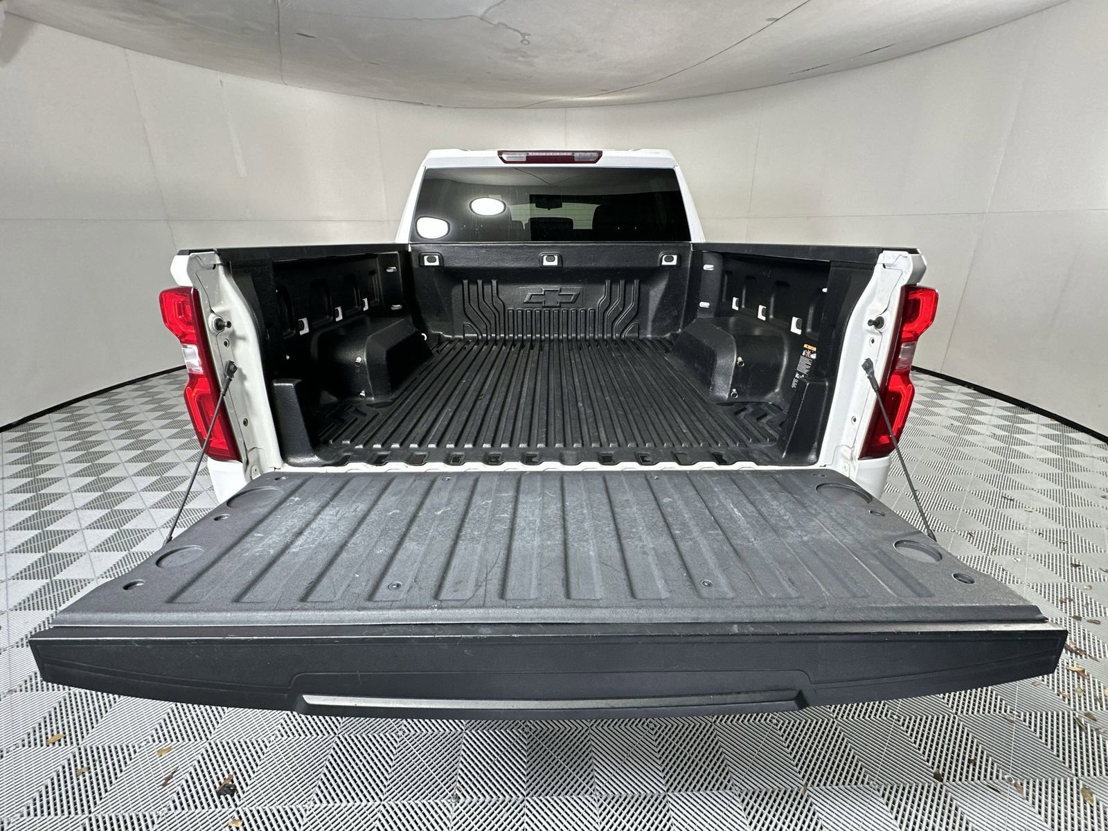 Used 2021 Chevrolet Silverado 1500 Custom RWD image 25