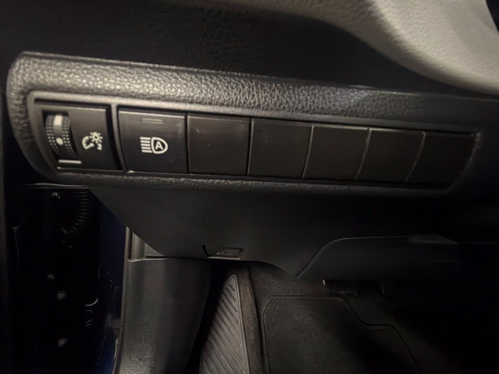 Used 2023 Toyota Corolla SE FWD image 17