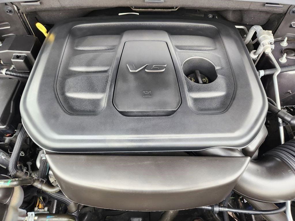 Used 2021 Jeep Grand Cherokee Laredo image 19