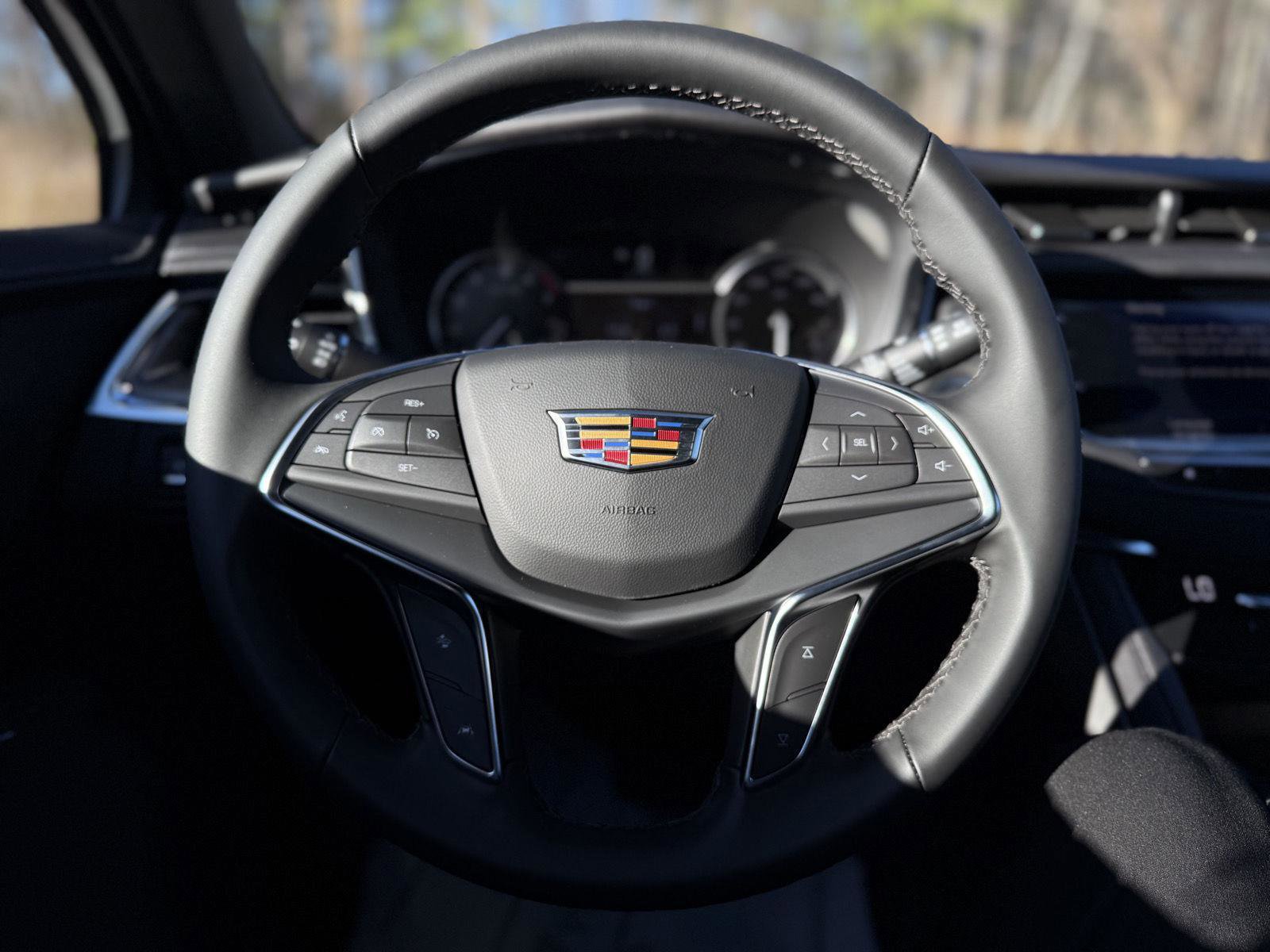 New 2025 Cadillac XT5 Luxury image 15