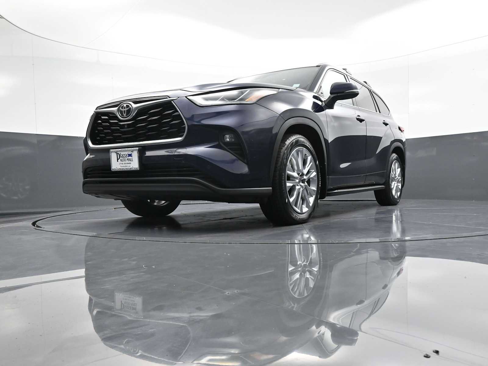 Used 2022 Toyota Highlander Limited AWD/4WD image 27
