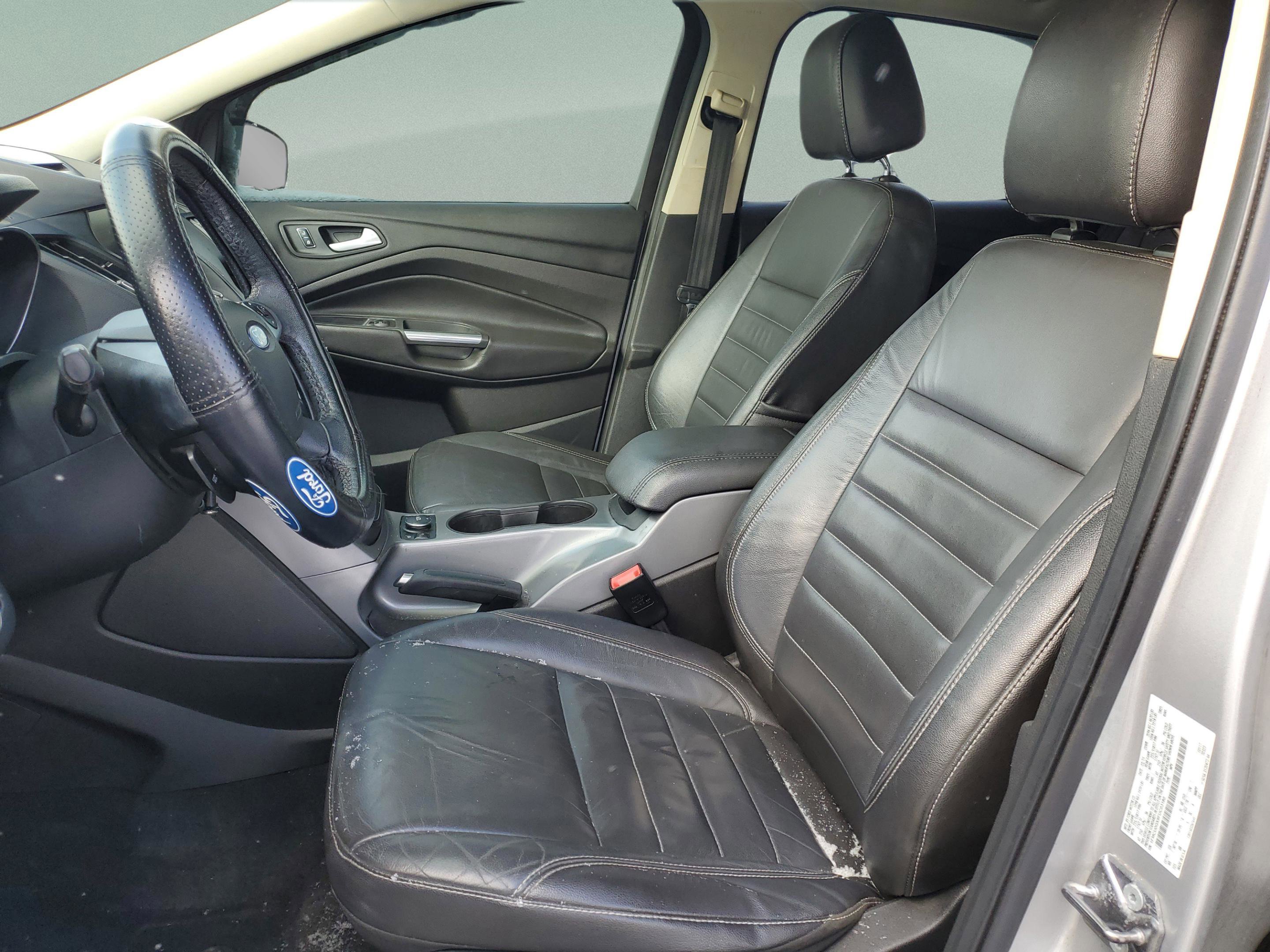 Used 2015 Ford Escape SE w/ Equipment Group 201A image 18