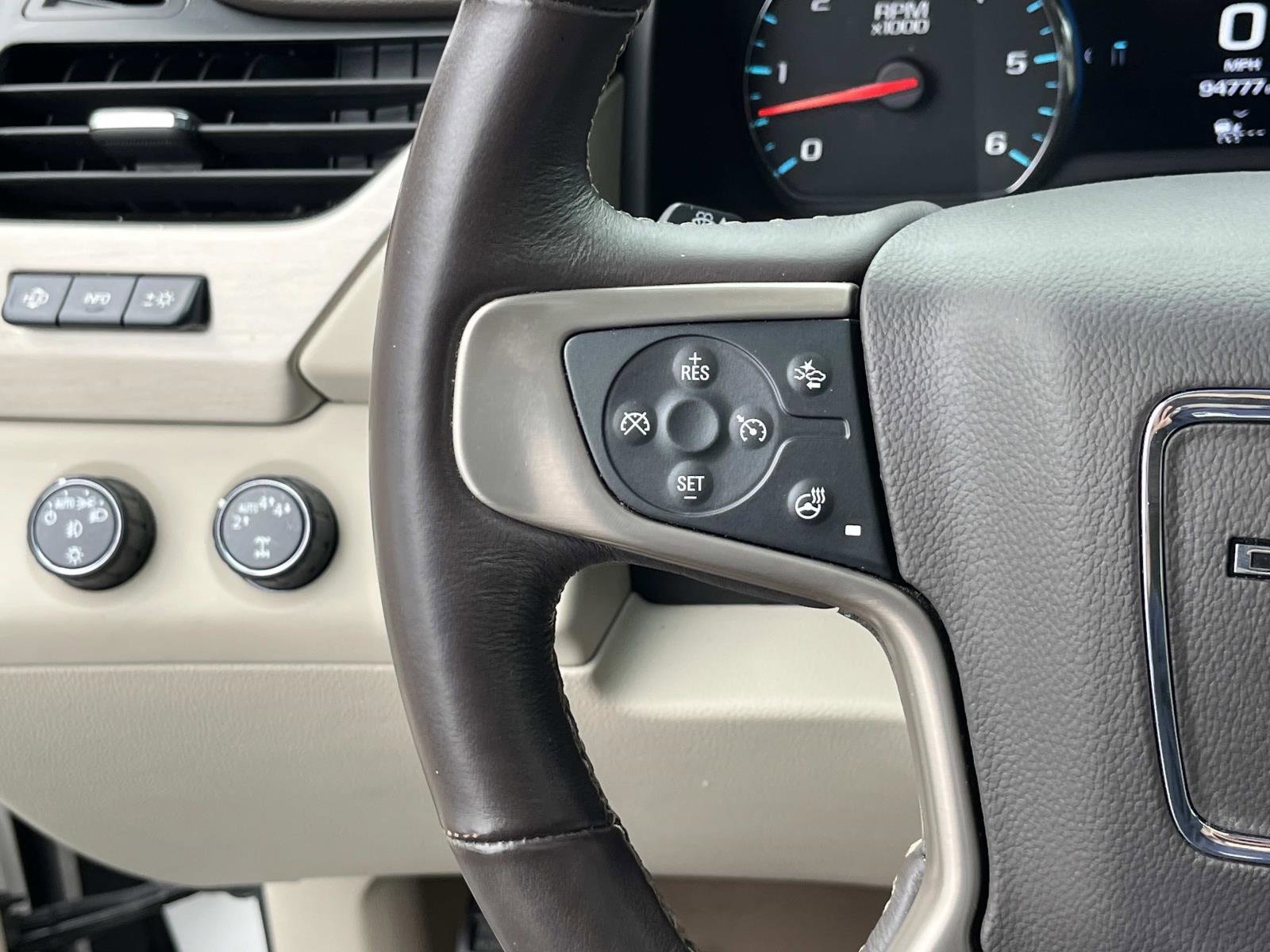 Used 2017 GMC Yukon Denali w/ Open Road Package image 35