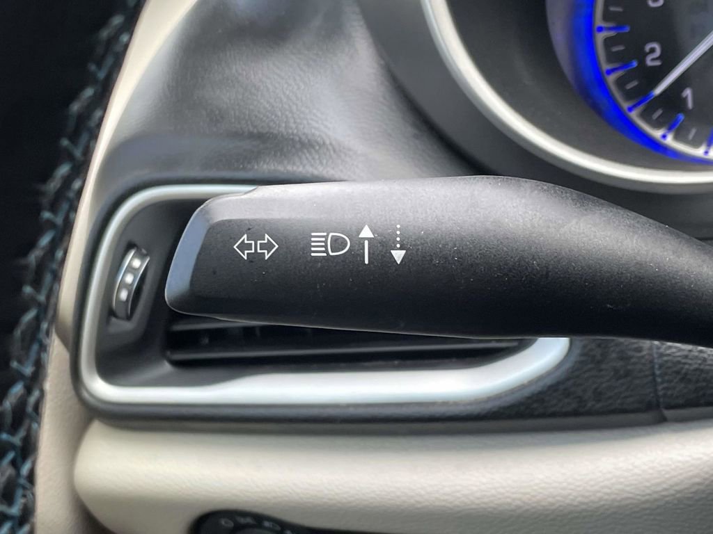 Certified 2021 Chrysler Pacifica Touring-L image 33