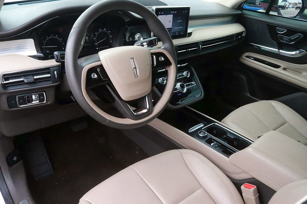 Used 2022 Lincoln Corsair FWD w/ Equipment Group 101A image 12