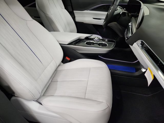 New 2025 Cadillac Lyriq Sport AWD/4WD image 28