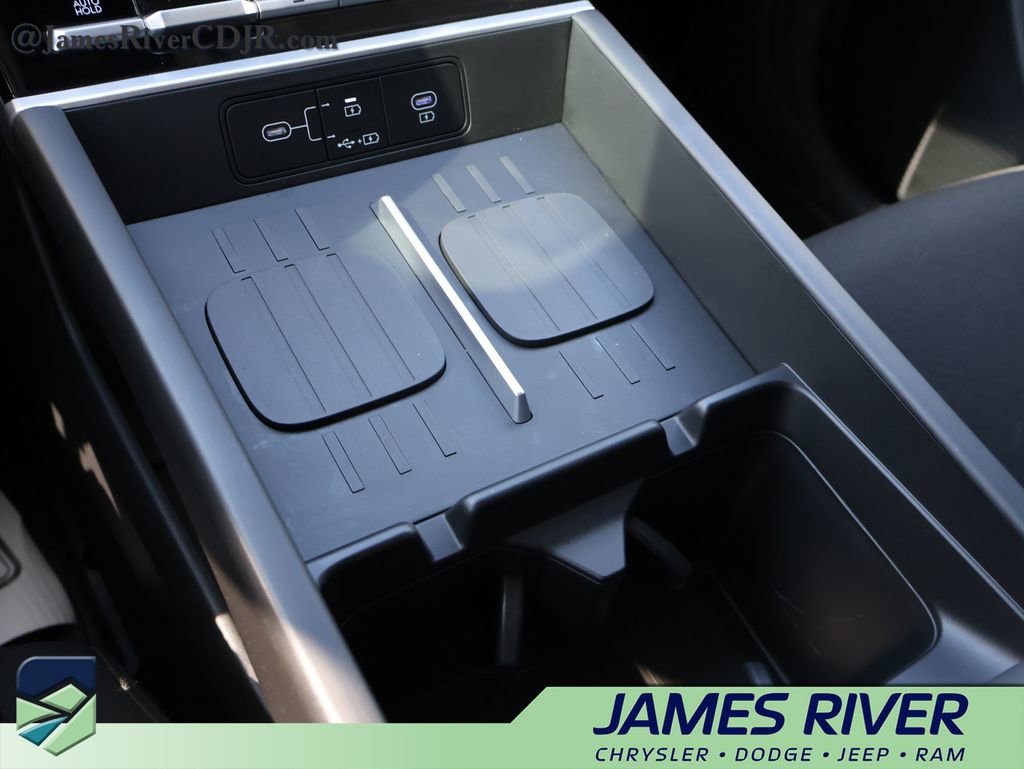 Used 2026 Hyundai Santa Fe SE image 38