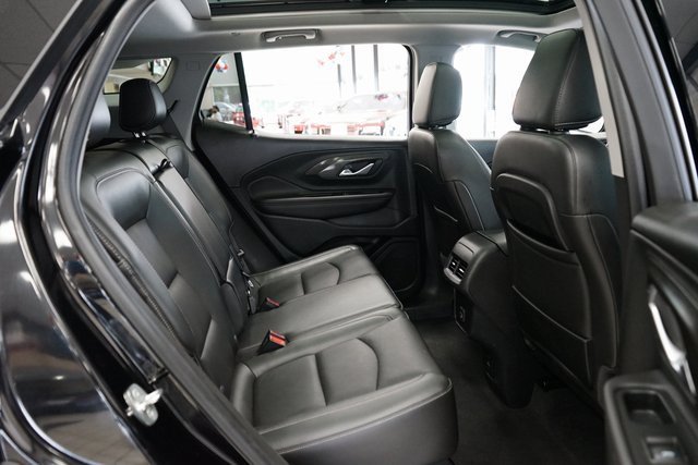 Used 2022 GMC Terrain SLT w/ Infotainment Package II image 13