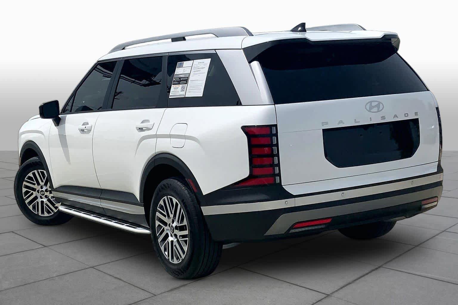 Certified 2026 Hyundai Palisade SEL FWD image 12