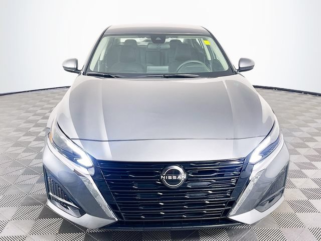 Used 2023 Nissan Altima 2.5 SV FWD image 3