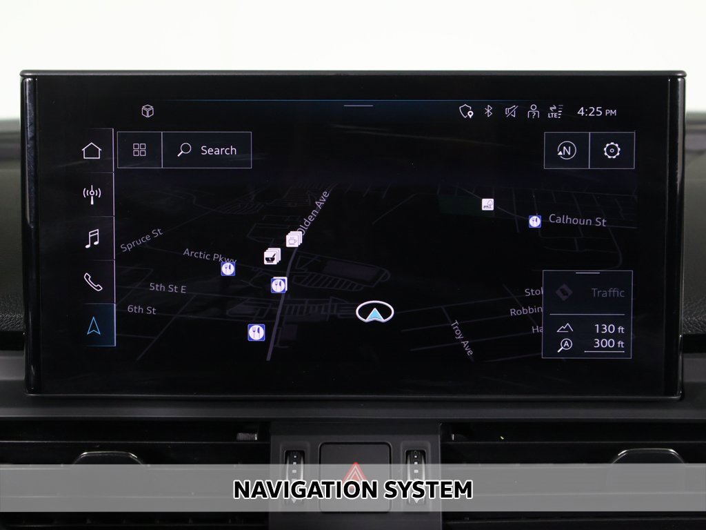 Used 2023 Audi SQ5 Prestige w/ Prestige Package image 3