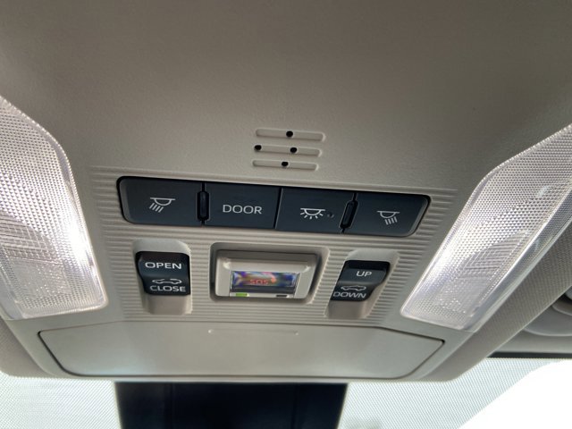 Used 2023 Toyota RAV4 Limited image 43