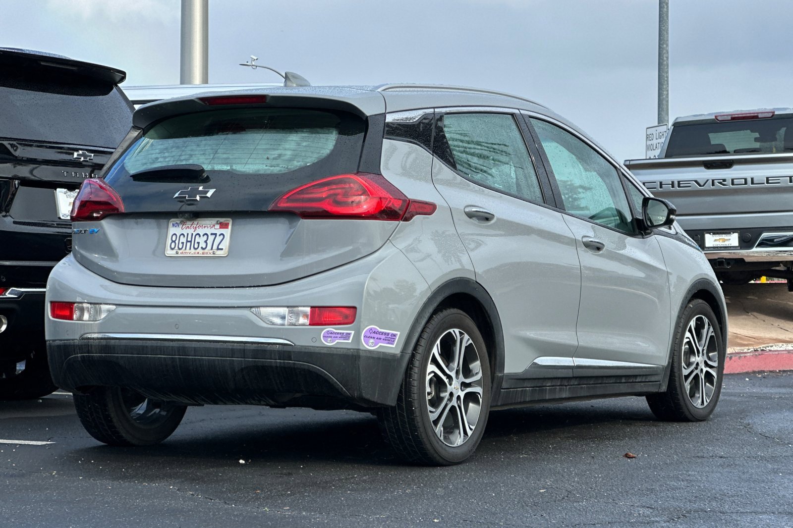 Used 2019 Chevrolet Bolt Premier w/ Infotainment Package image 5