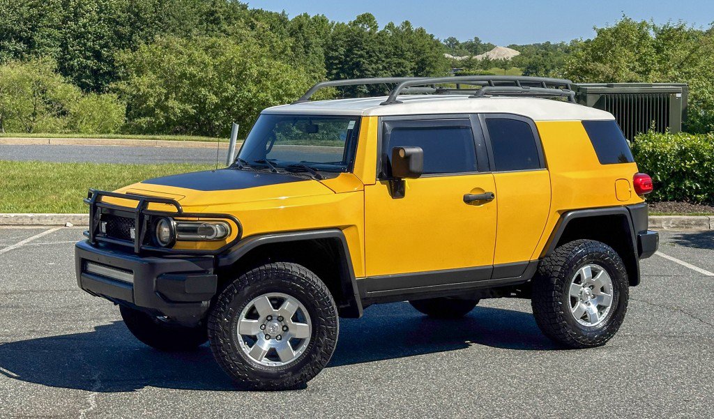 Used 2007 Toyota FJ Cruiser 4WD image 3