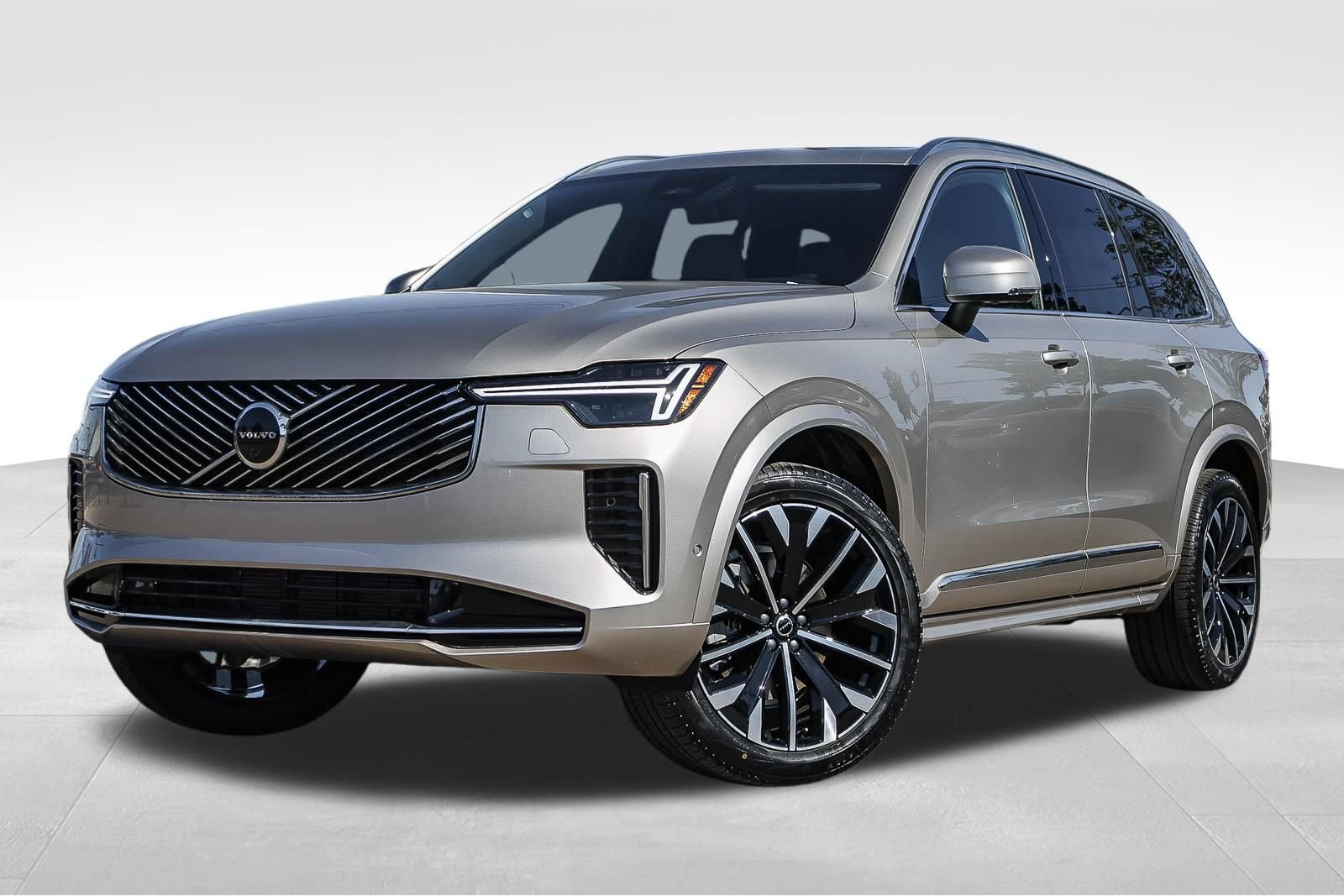 New 2026 Volvo XC90 B5 Plus w/ Protection Package