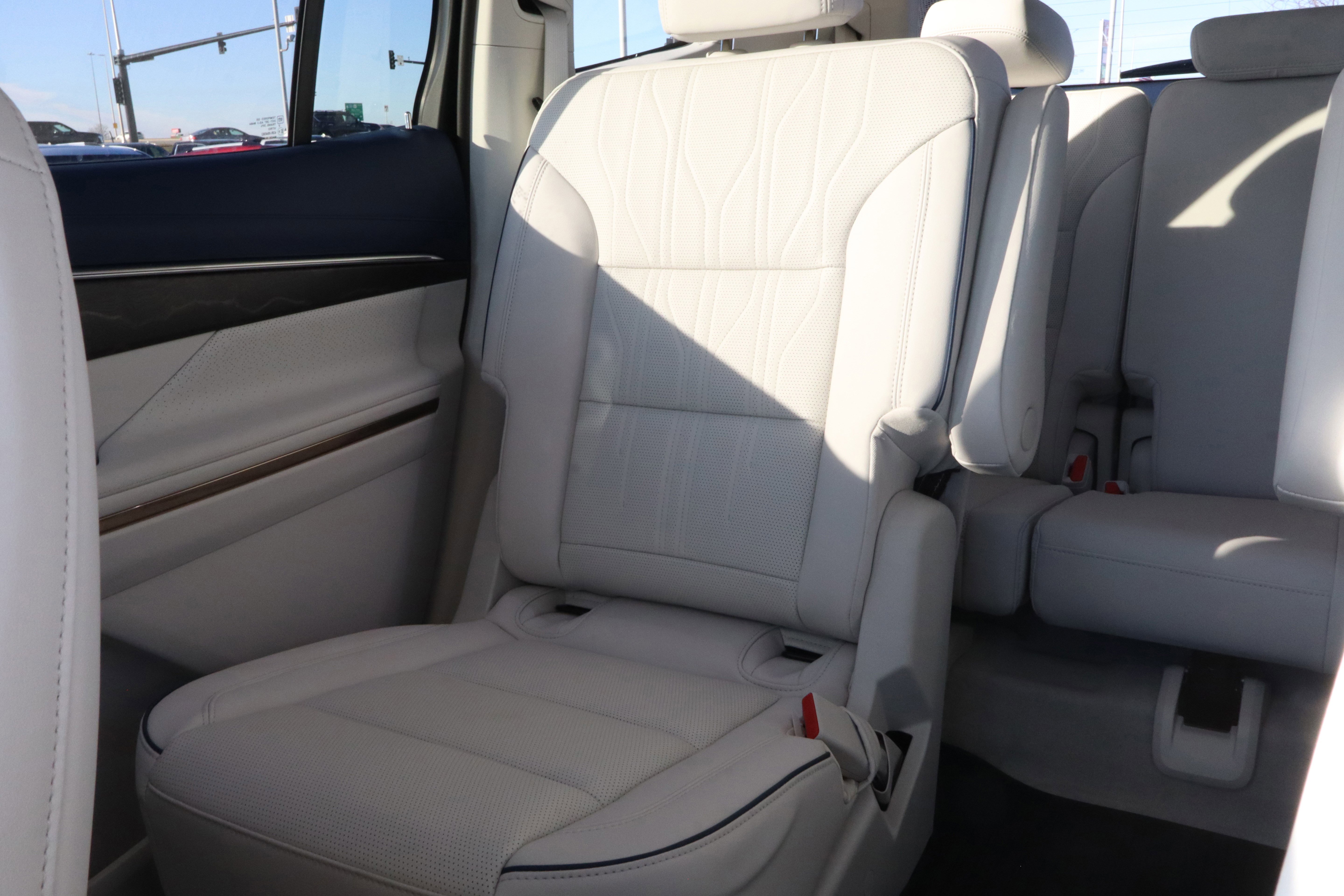 New 2026 Buick Enclave Avenir w/ Super Cruise Package image 13