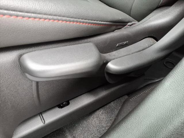 Used 2025 Chevrolet Trax RS image 14