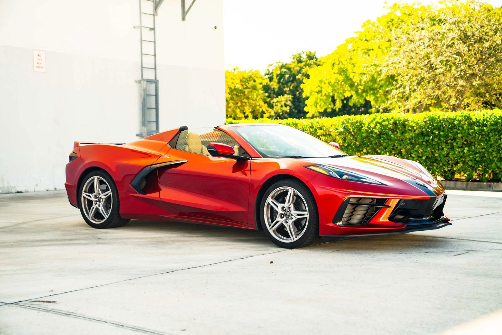 Used 2021 Chevrolet Corvette Stingray Premium Conv w/ Z51 Performance Package RWD image 9