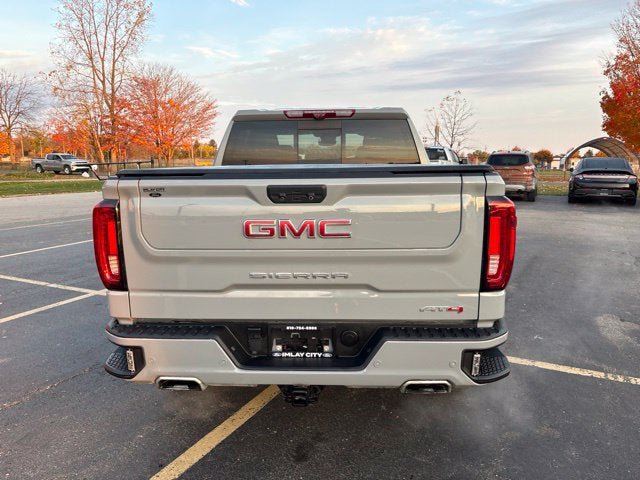 Used 2024 GMC Sierra 1500 AT4 w/ Technology Package AWD/4WD image 17