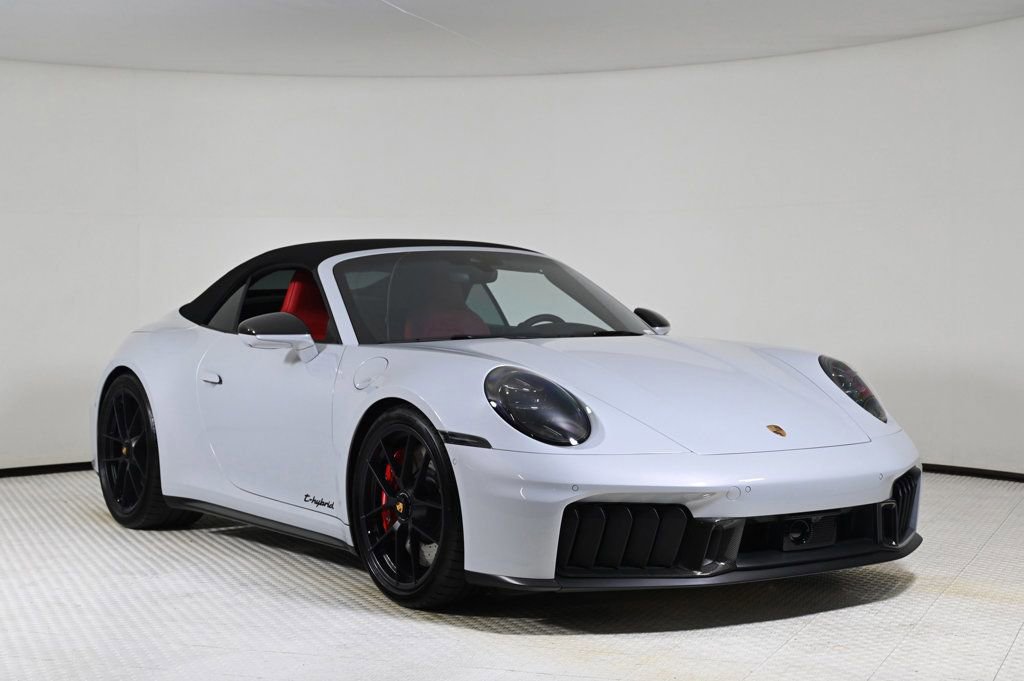 Used 2026 Porsche 911 Carrera 4 GTS AWD/4WD image 9