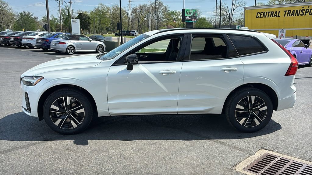 New 2026 Volvo XC60 B5 Core w/ Climate Package image 3