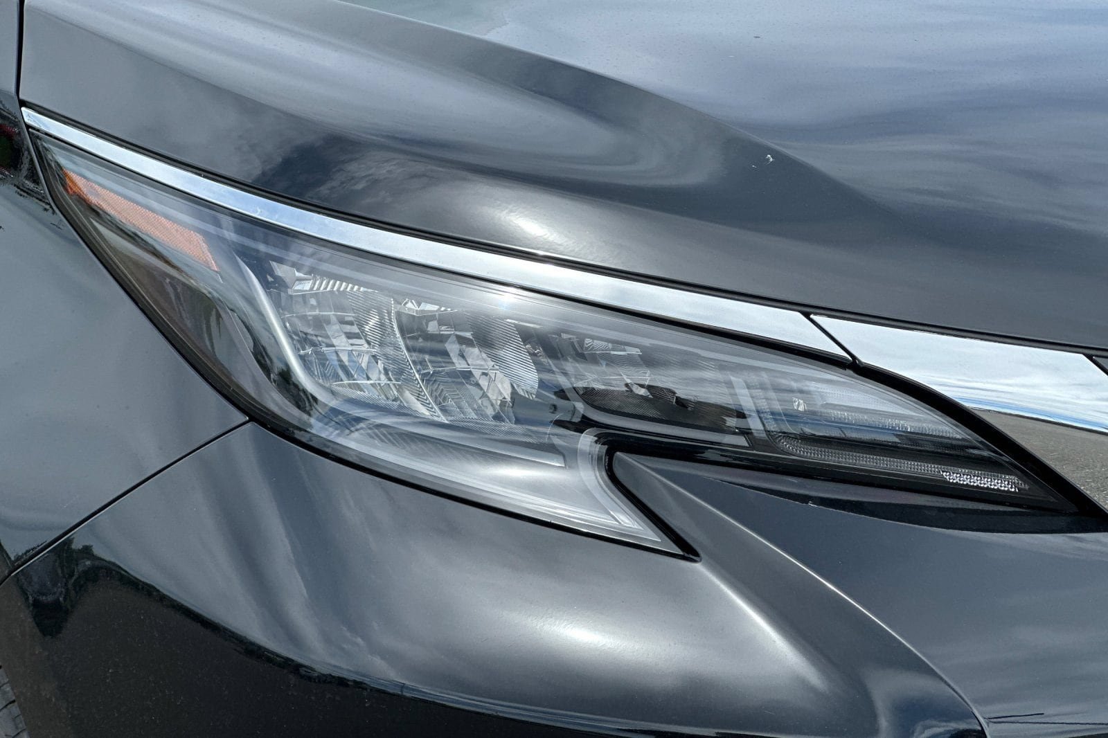 New 2026 Toyota Sienna LE FWD image 31