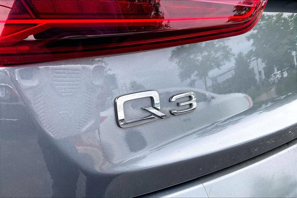 Used 2016 Audi Q3 2.0T Prestige w/ Prestige Package AWD/4WD image 35