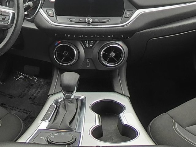 Used 2025 Chevrolet Blazer LT FWD image 25