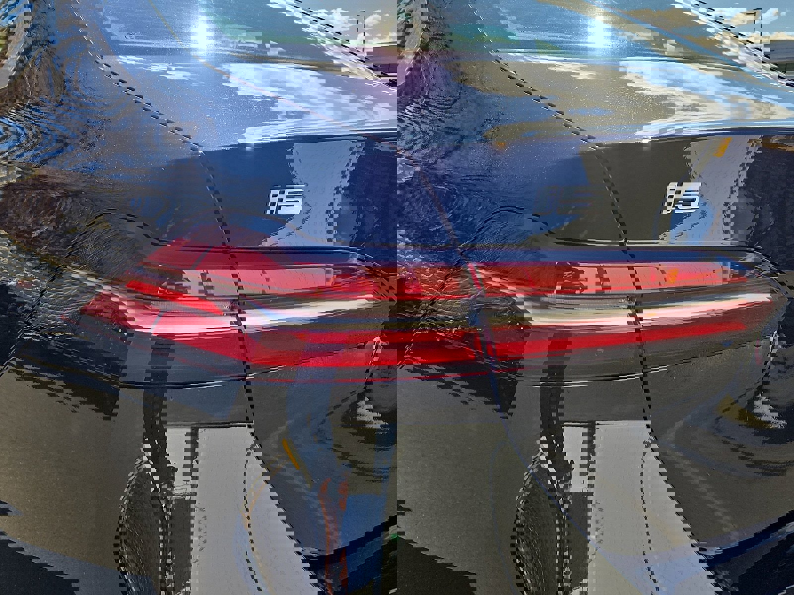 Used 2024 BMW i5 eDrive40i w/ Premium Package image 10