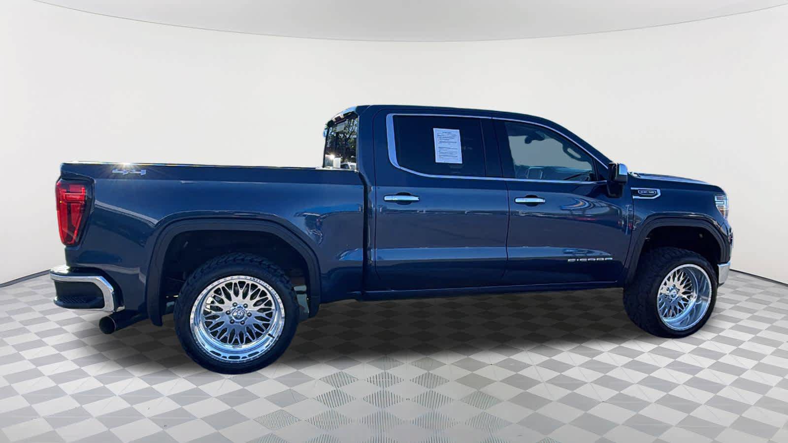 Used 2019 GMC Sierra 1500 SLT w/ SLT Convenience Package AWD/4WD image 4