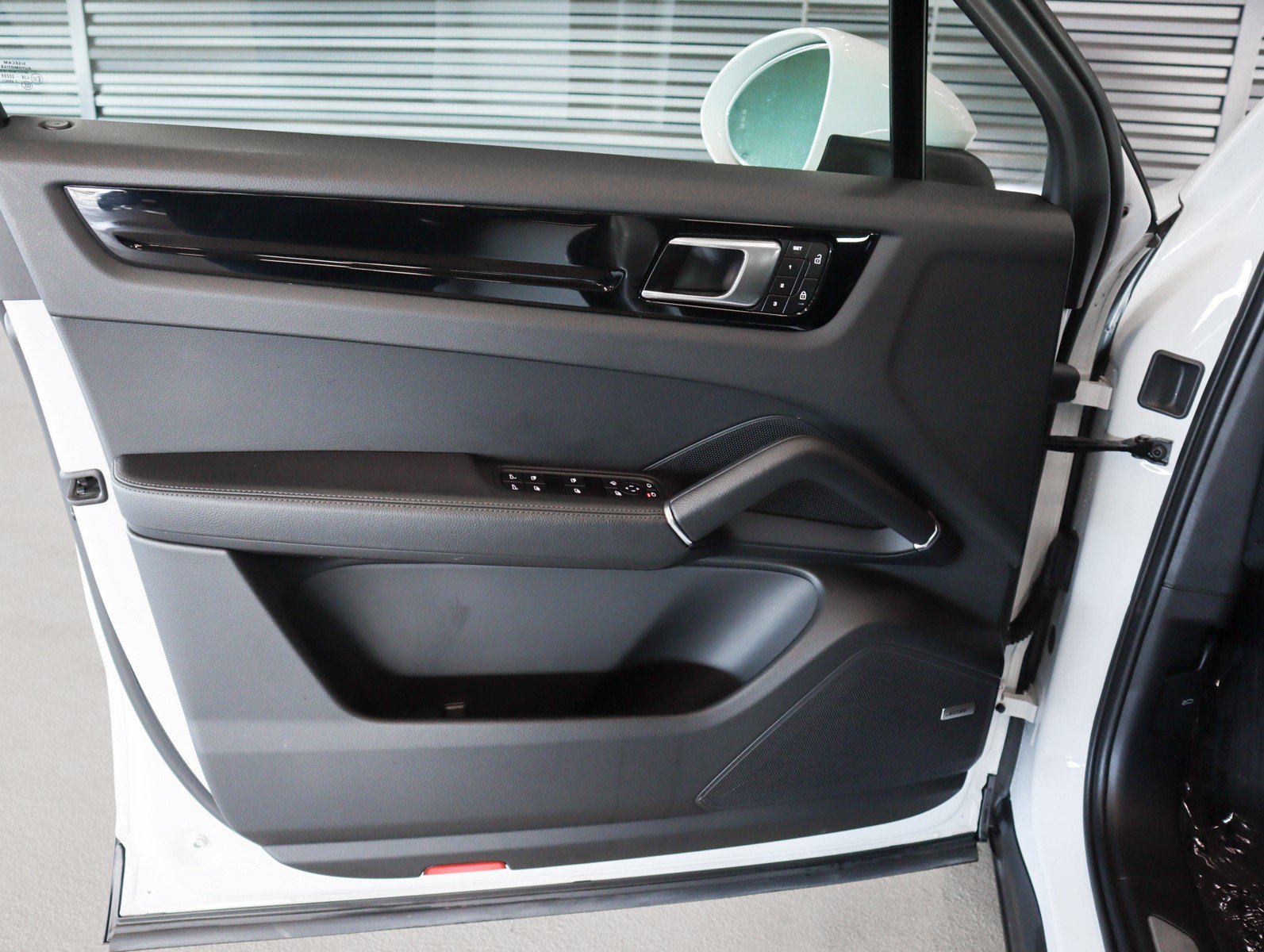 Certified 2023 Porsche Cayenne image 23