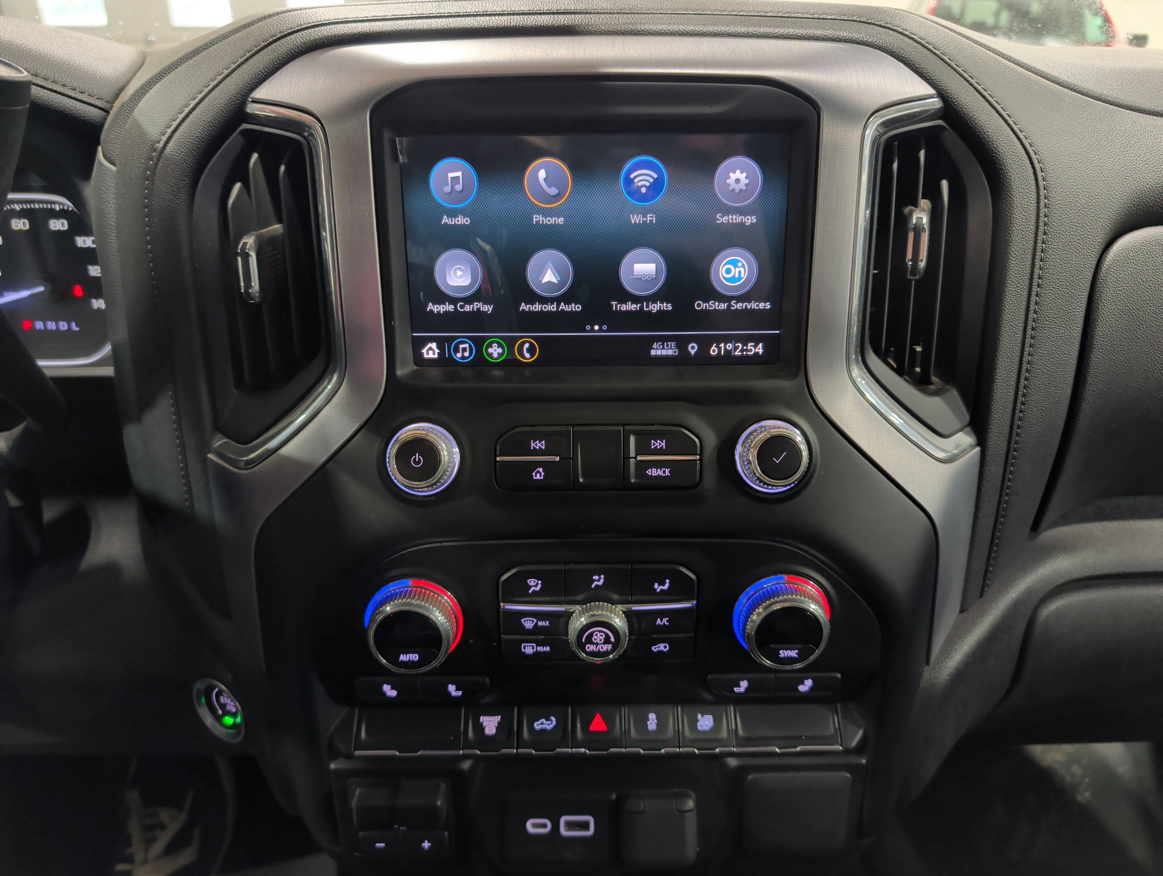 Used 2022 GMC Sierra 3500 SLE w/ SLE Value Package image 10