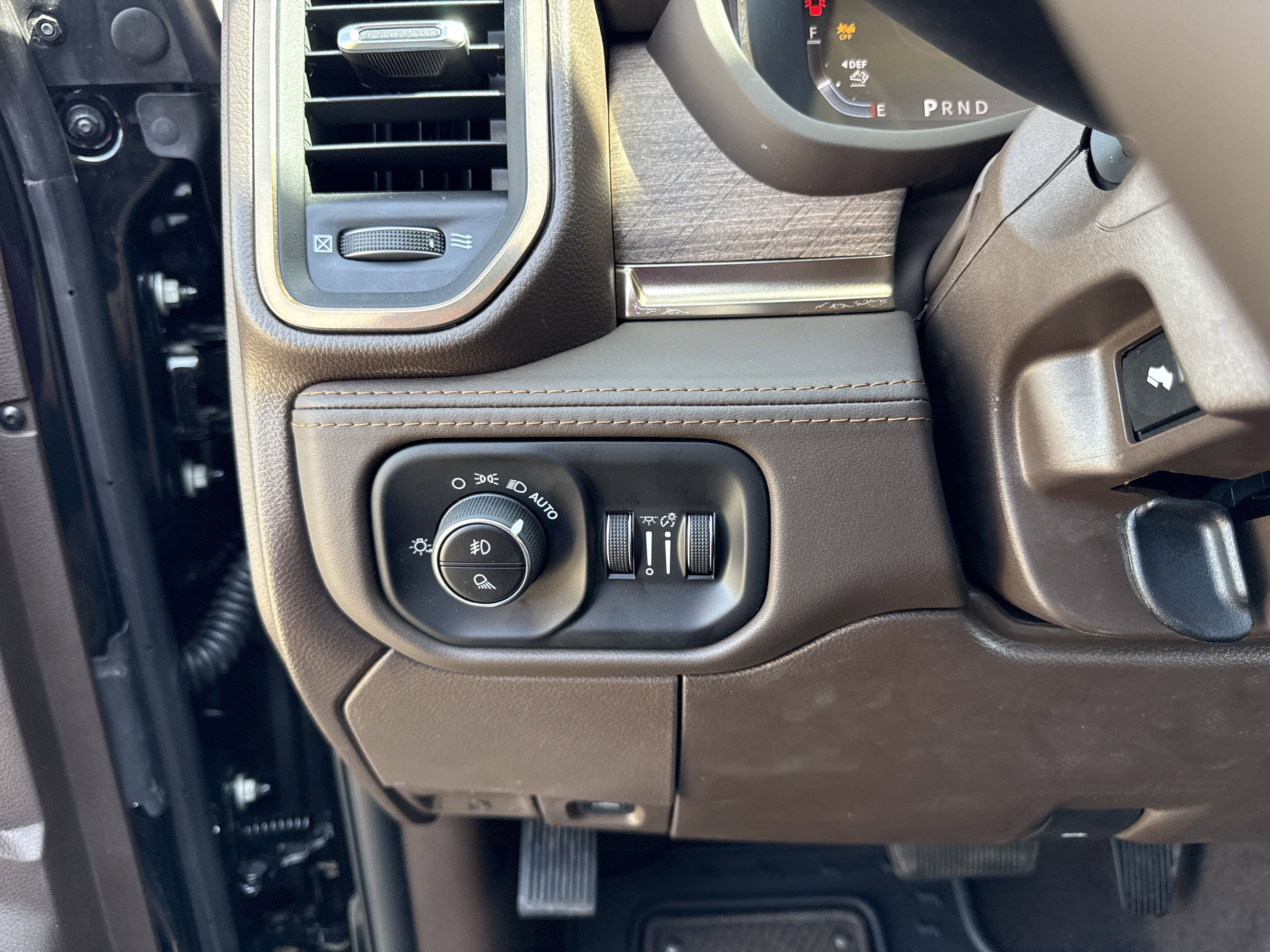 New 2025 RAM 2500 Limited image 16