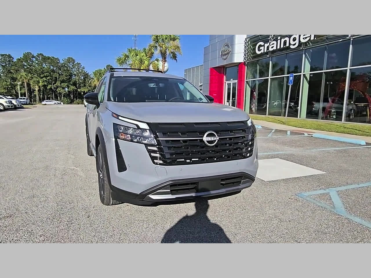 New 2026 Nissan Pathfinder Platinum FWD image 17