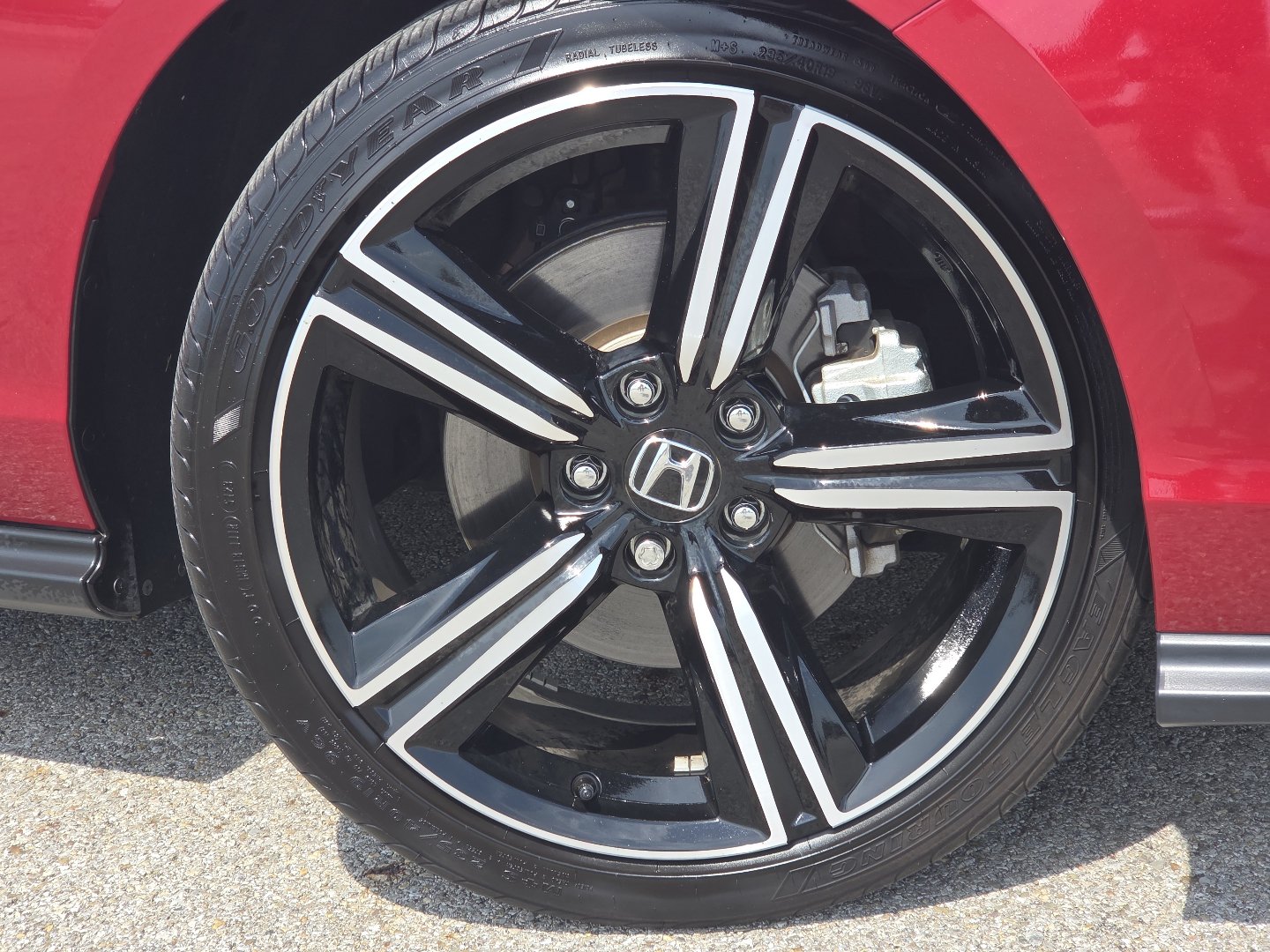 Used 2024 Honda Accord Sport image 11