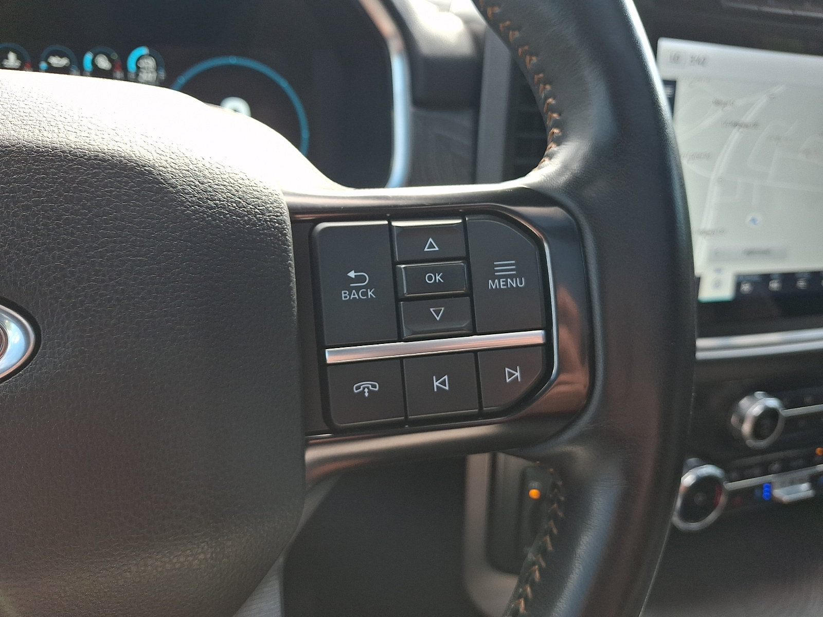 Certified 2023 Ford F150 Platinum w/ Equipment Group 701A High AWD/4WD image 23