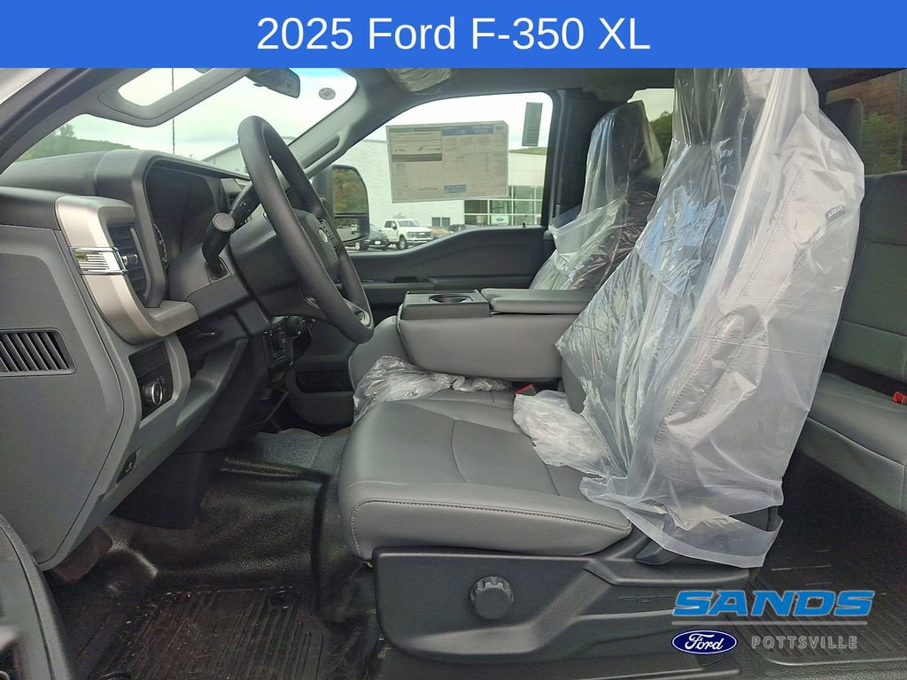 New 2025 Ford F350 XL w/ XL Chrome Package image 9
