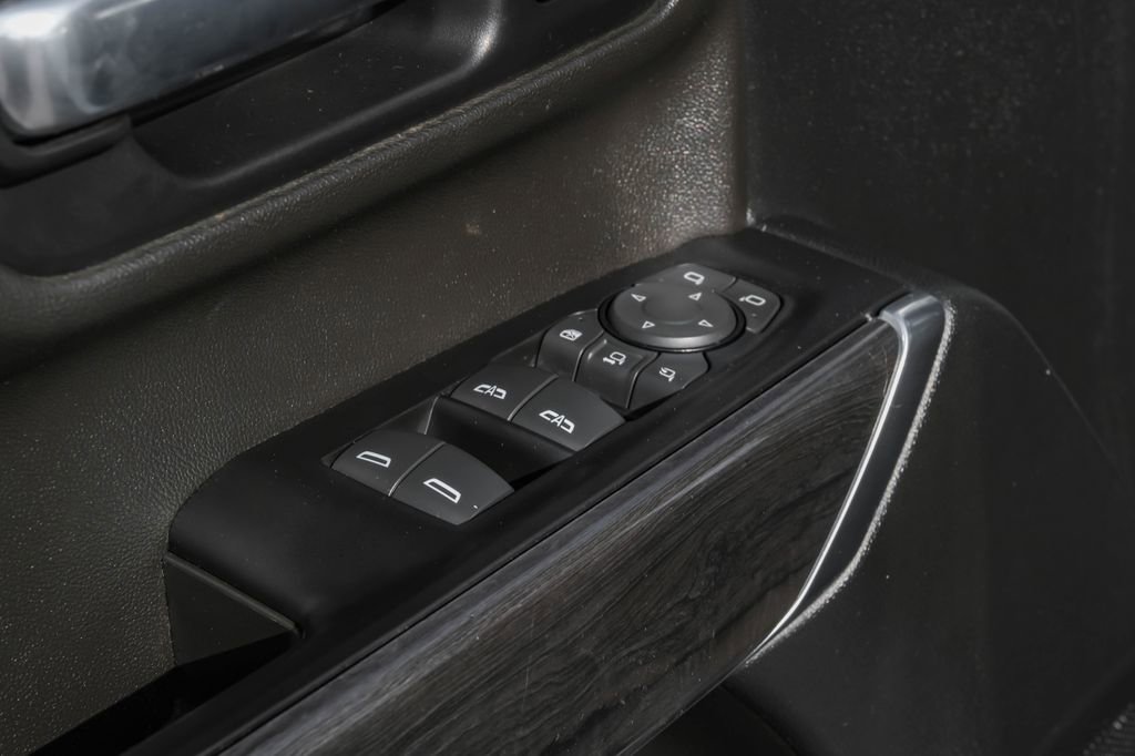 Used 2020 Chevrolet Silverado 2500 LTZ w/ LTZ Premium Package image 50